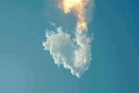 SpaceX Starship launches, self-destructs over Gulf of Mexico
